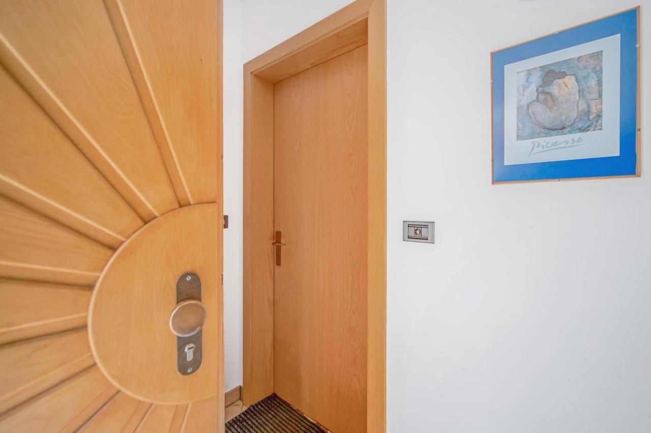 Appartamento Aloch Pozza di Fassa Luaran gambar