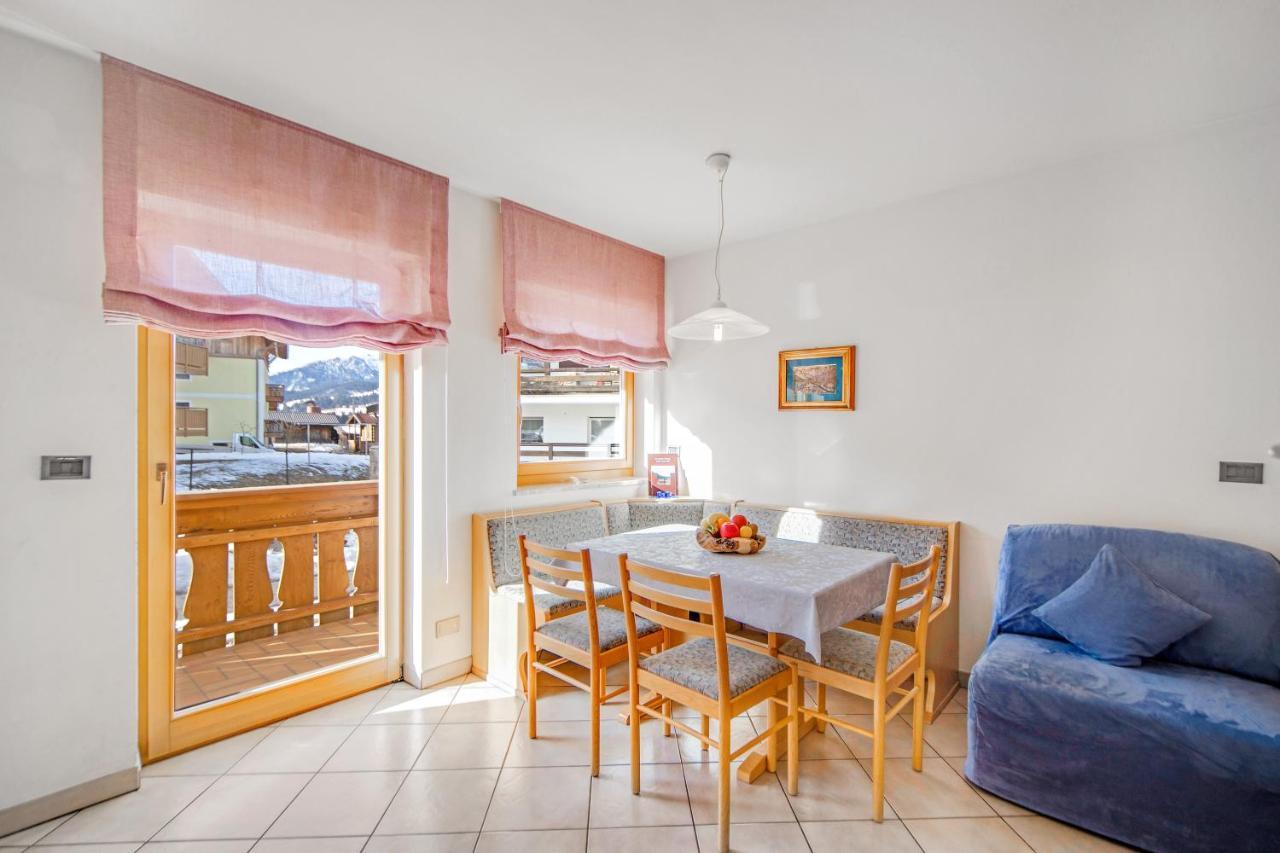 Appartamento Aloch Pozza di Fassa Luaran gambar
